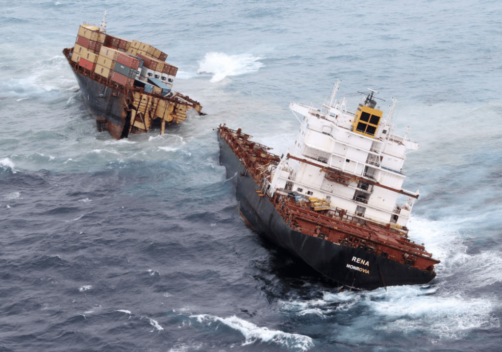 sea freight on a ship in trouble who is responsible for freight insurance?