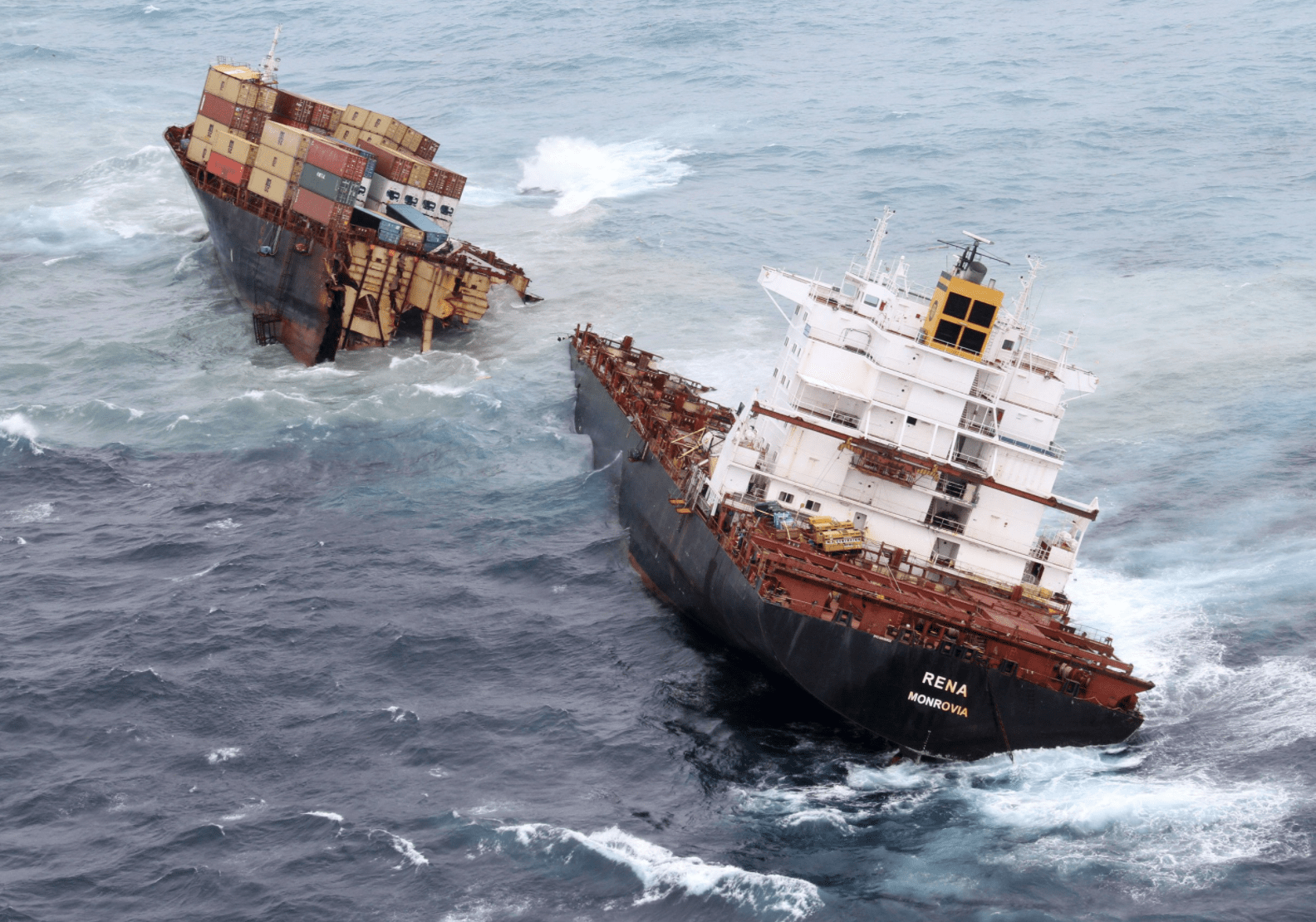 sea freight on a ship in trouble who is responsible for freight insurance?
