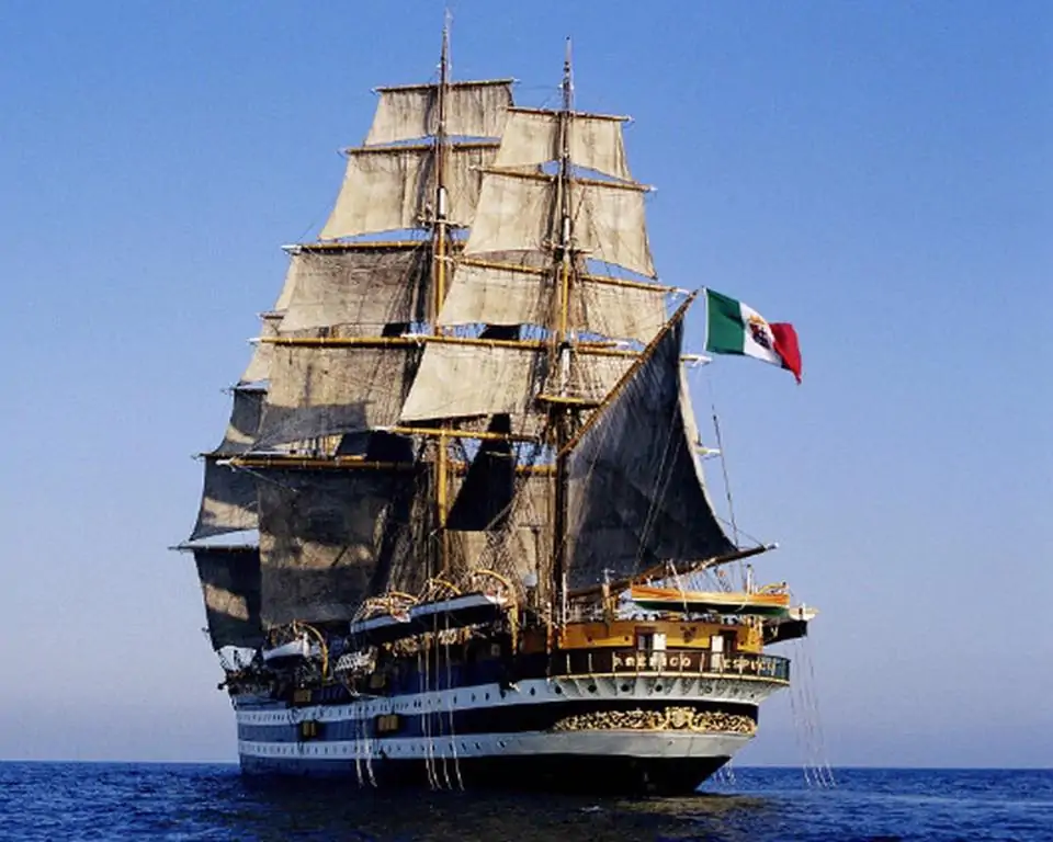 Italian Ship at sea.